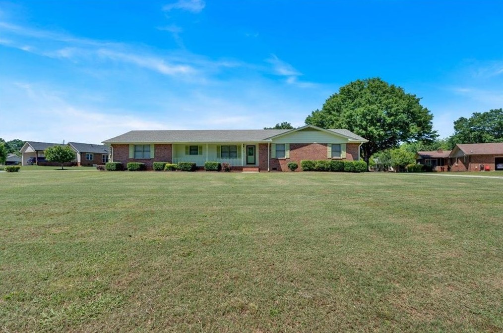 15 Wesley Trce, Euharlee, GA 30120-7901
