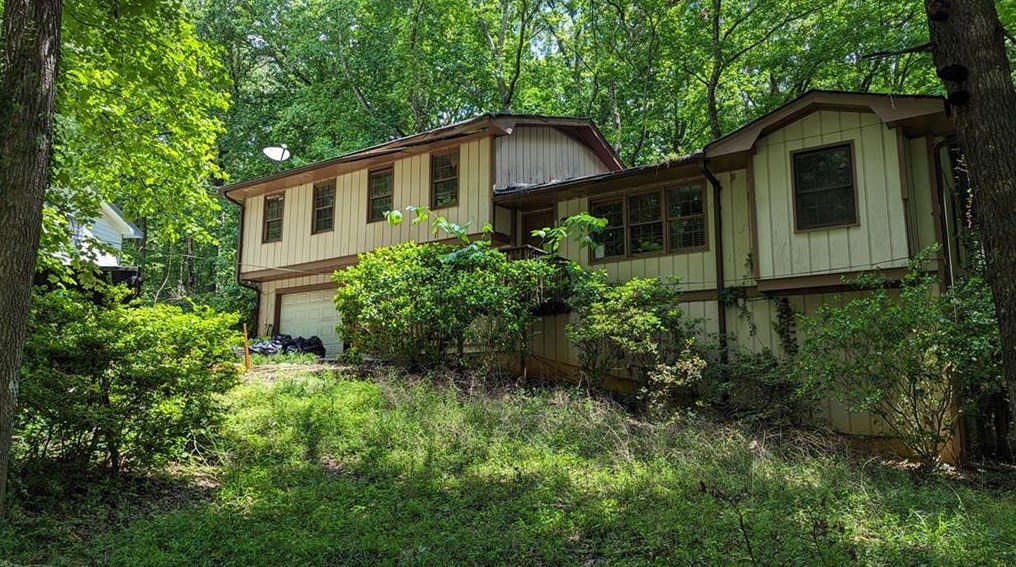 5847 Navarre Ct, Stone Mountain, GA 30087