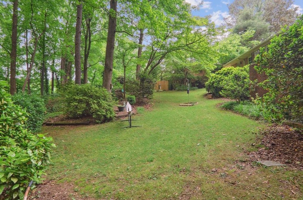 4327 Beachview Dr, Smyrna, GA 30082-4303