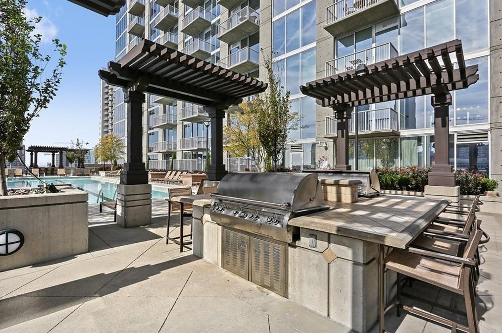 855 Peachtree St, Atlanta GA  30308-1218 exterior