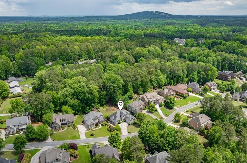 656 Chestatee Creek Dr, Acworth GA  30101-3599 exterior