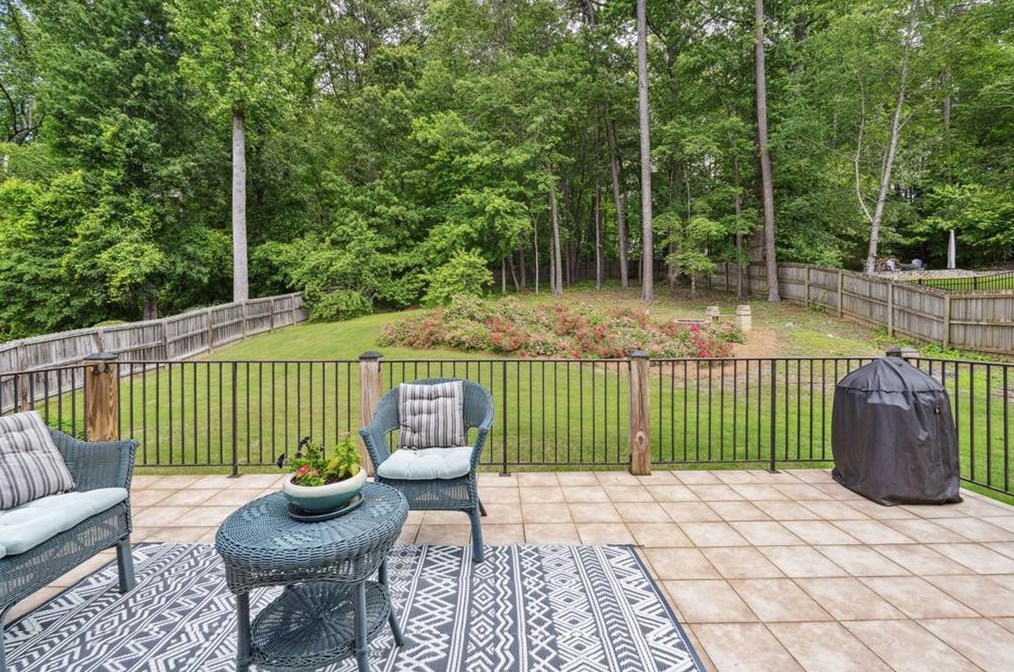 656 Chestatee Creek Dr, Acworth GA  30101-3599 exterior