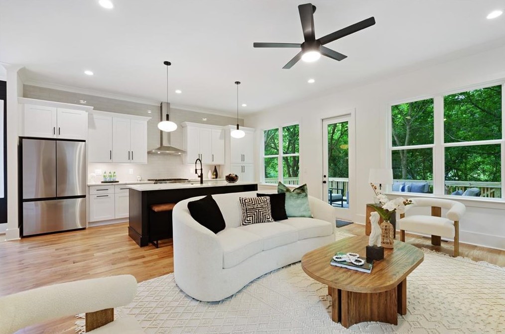 9 Montgomery St, Atlanta, GA 30307-2843