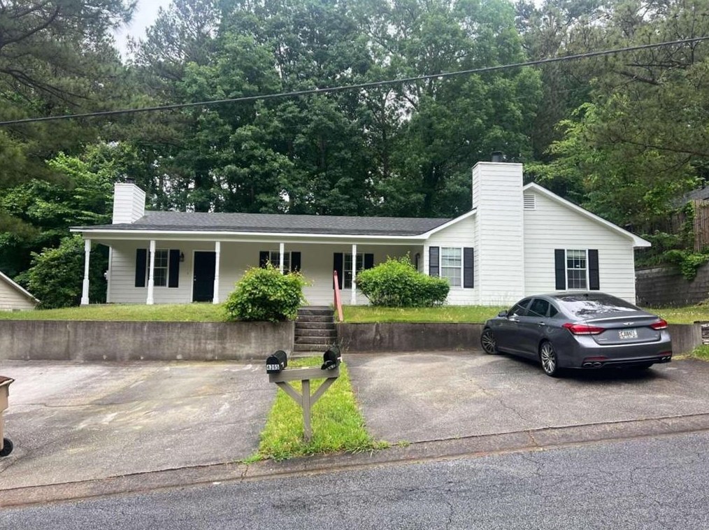 4367 Coopers Creek Dr, Smyrna, GA 30082