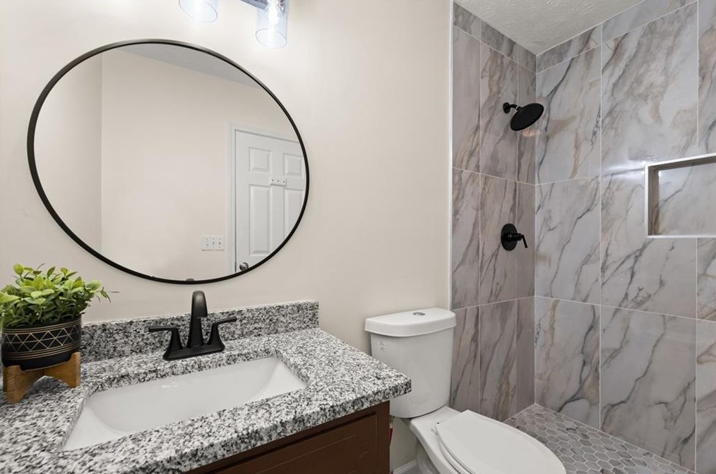 3208 Navajo Cir, Gainesville GA 30501-7562 exterior