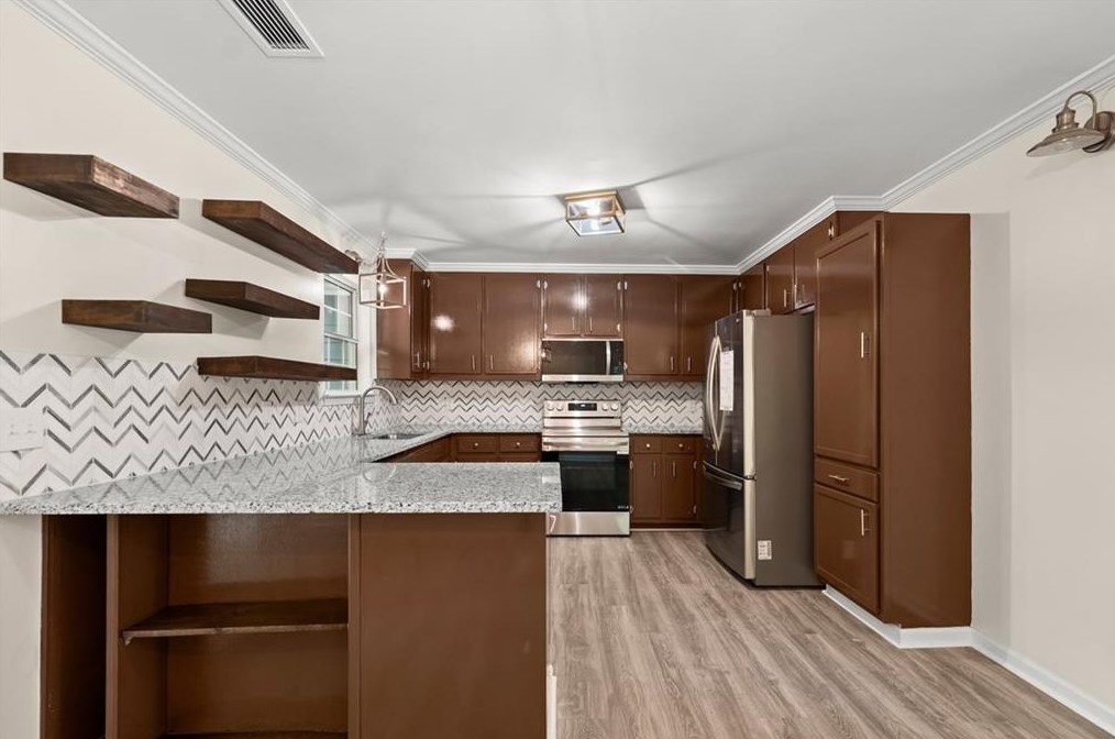 3208 Navajo Cir, Gainesville GA 30501-7562 exterior