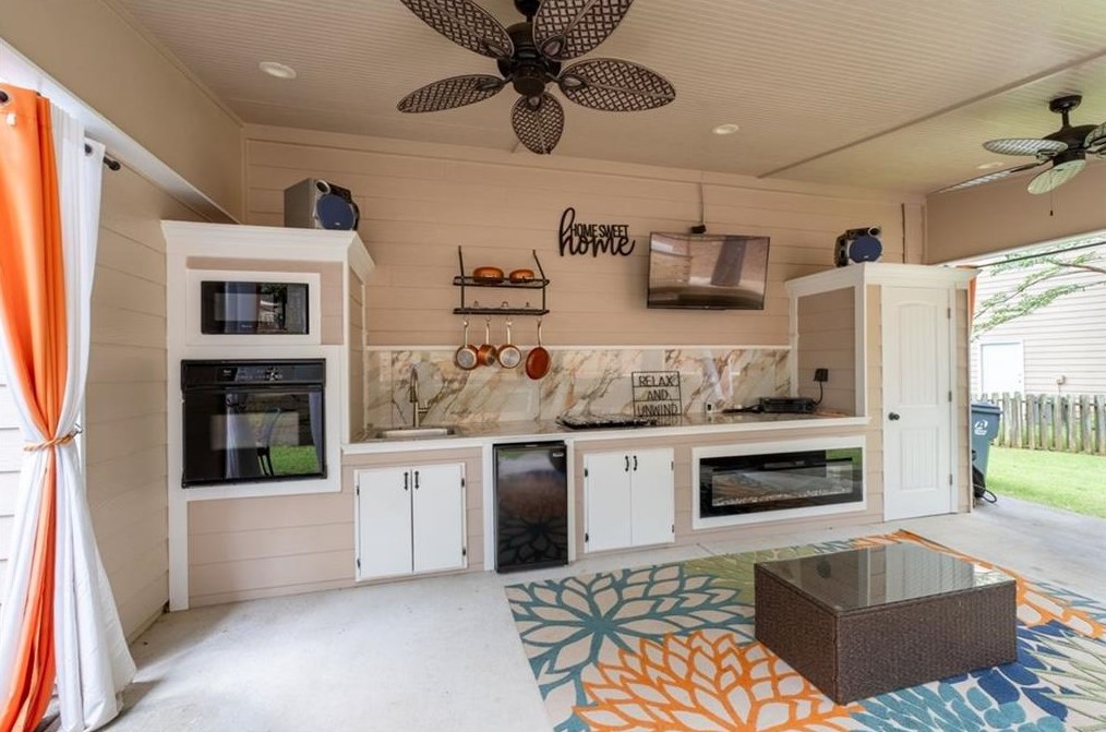 2770 Northcliff Dr, Suwanee GA  30024-2161 exterior