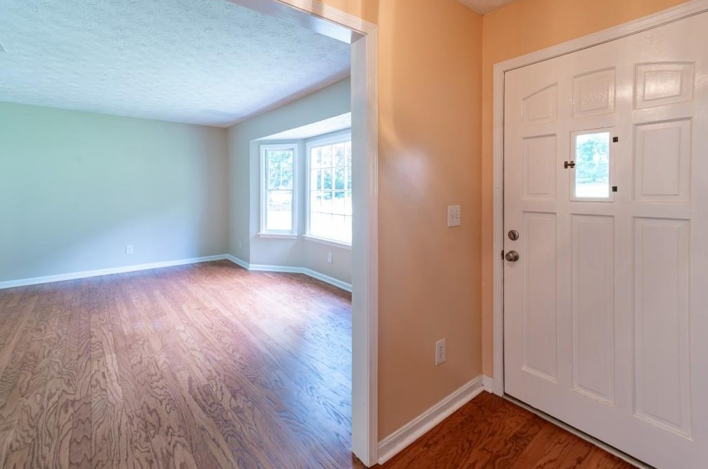 4652 Lucerne Valley Rd, Lilburn, GA 30047
