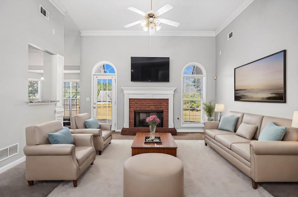 35 Glynnshire Ct, Porterdale, GA 30016-8198