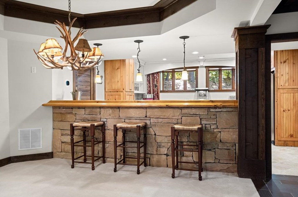 820 Malvern Hl, Alpharetta GA 30022-6227 exterior