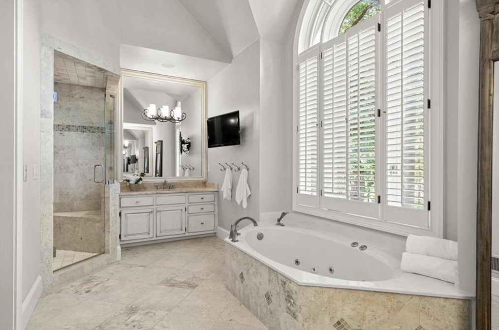 820 Malvern Hl, Alpharetta GA 30022-6227 exterior