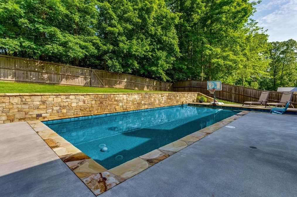 209 Sumac Trl, Holly Springs, GA 30188-5141