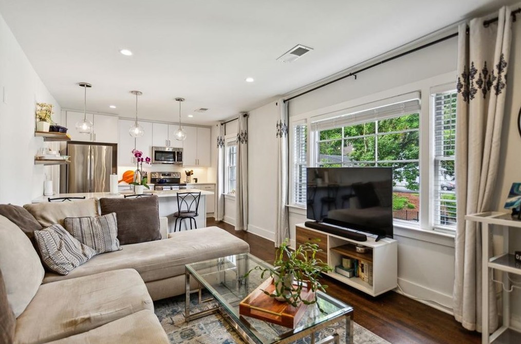 99 Peachtree Memorial Dr, Atlanta GA  30309-1005 exterior