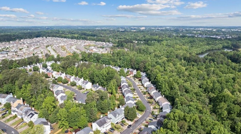 1108 Vintage Pointe Dr, Lawrenceville GA 30044-3276 exterior