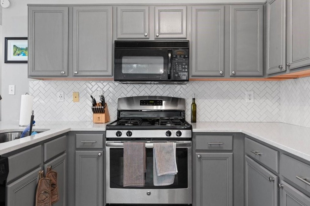 1108 Vintage Pointe Dr, Lawrenceville GA 30044-3276 exterior