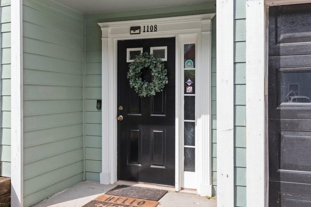 1108 Vintage Pointe Dr, Lawrenceville GA 30044-3276 exterior