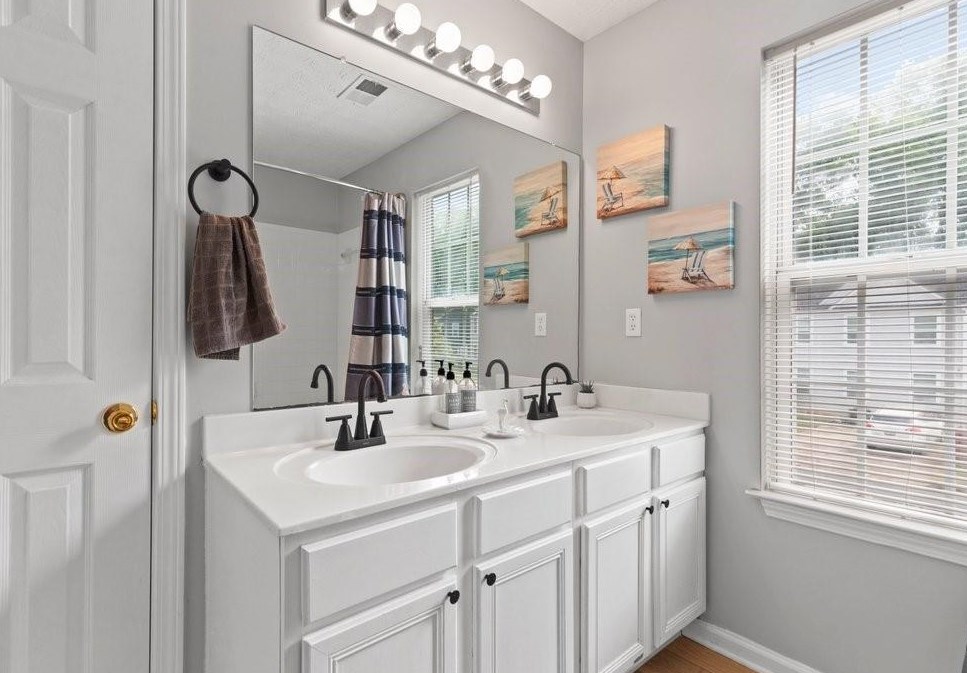 1108 Vintage Pointe Dr, Lawrenceville GA 30044-3276 exterior