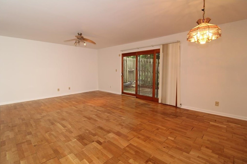 2562 Bradford Sq, Atlanta GA  30345-1366 exterior