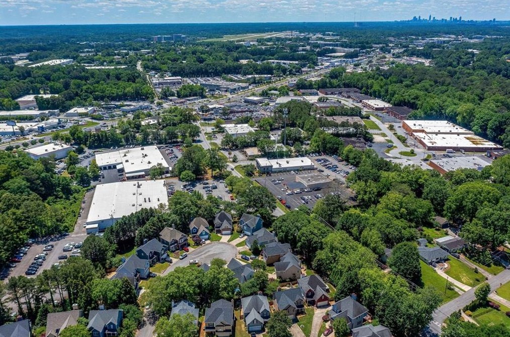 3720 Summer Rose, Atlanta GA 30341-1662 exterior