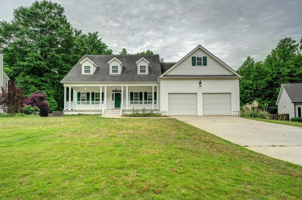 39 Forest Pt, Newnan, GA 30265-3119