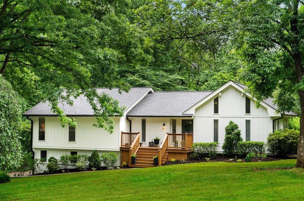 540 Periwinkle Dr, Roswell, GA 30075