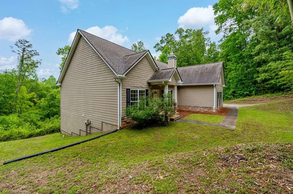 420 Oak Ridge Dr, Jefferson, GA 30549-2828