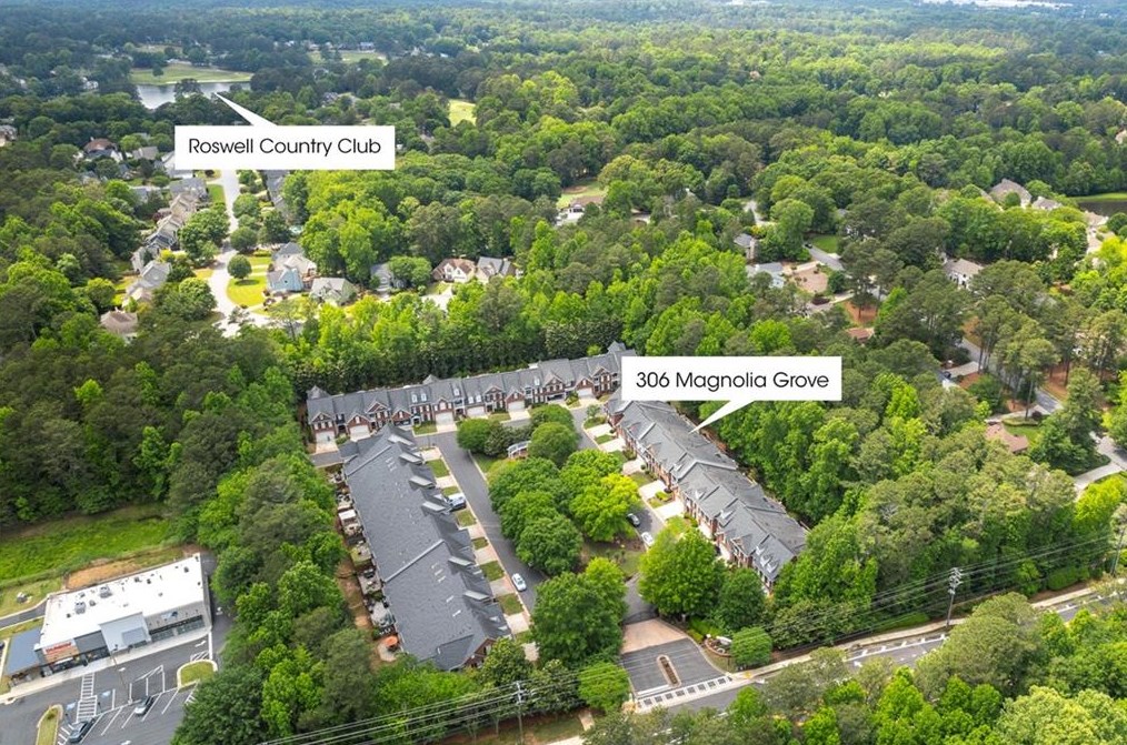 306 Magnolia Grv, Alpharetta GA 30022-1915 exterior