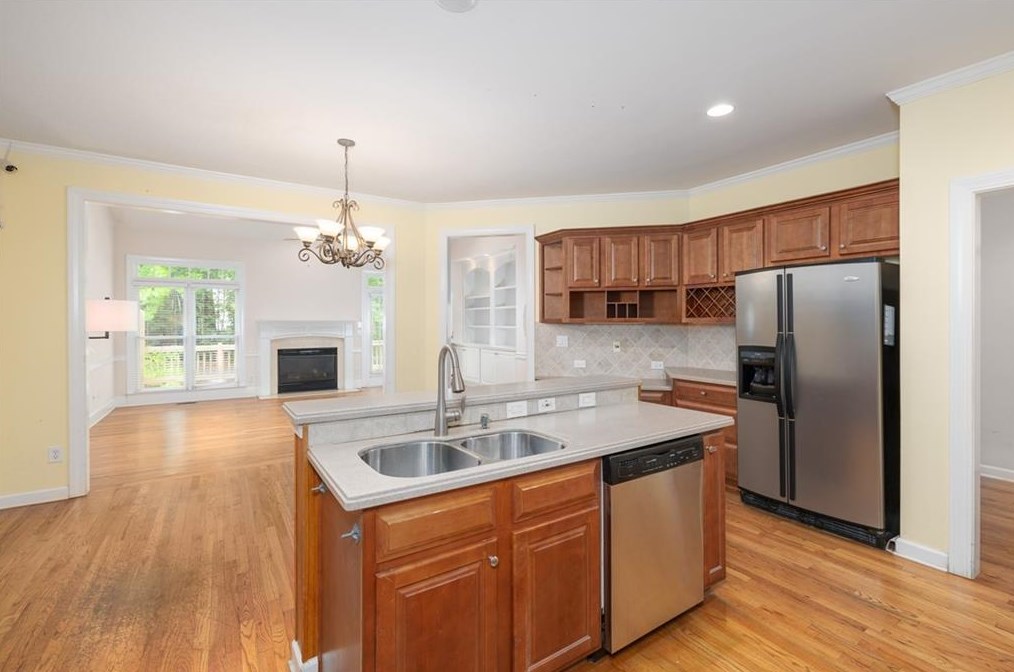 306 Magnolia Grv, Alpharetta GA 30022-1915 exterior