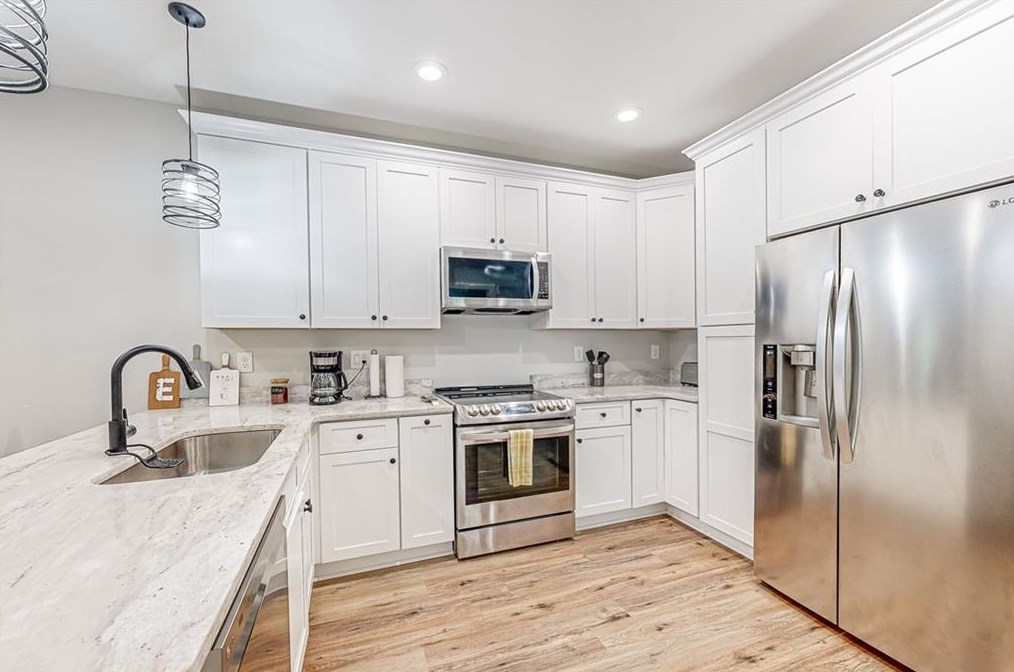 5 Evelyn Way, Atlanta GA  30318-6417 exterior