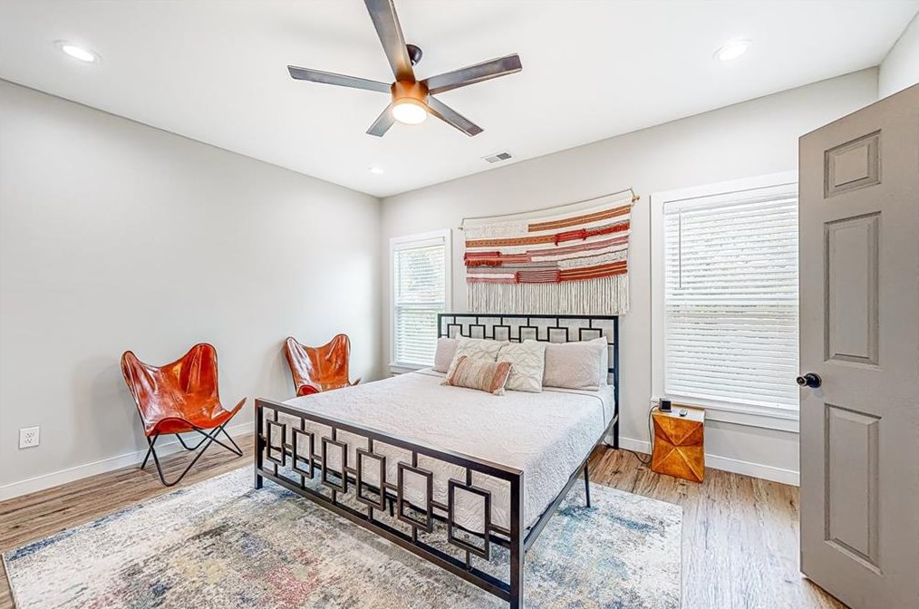 5 Evelyn Way, Atlanta GA  30318-6417 exterior