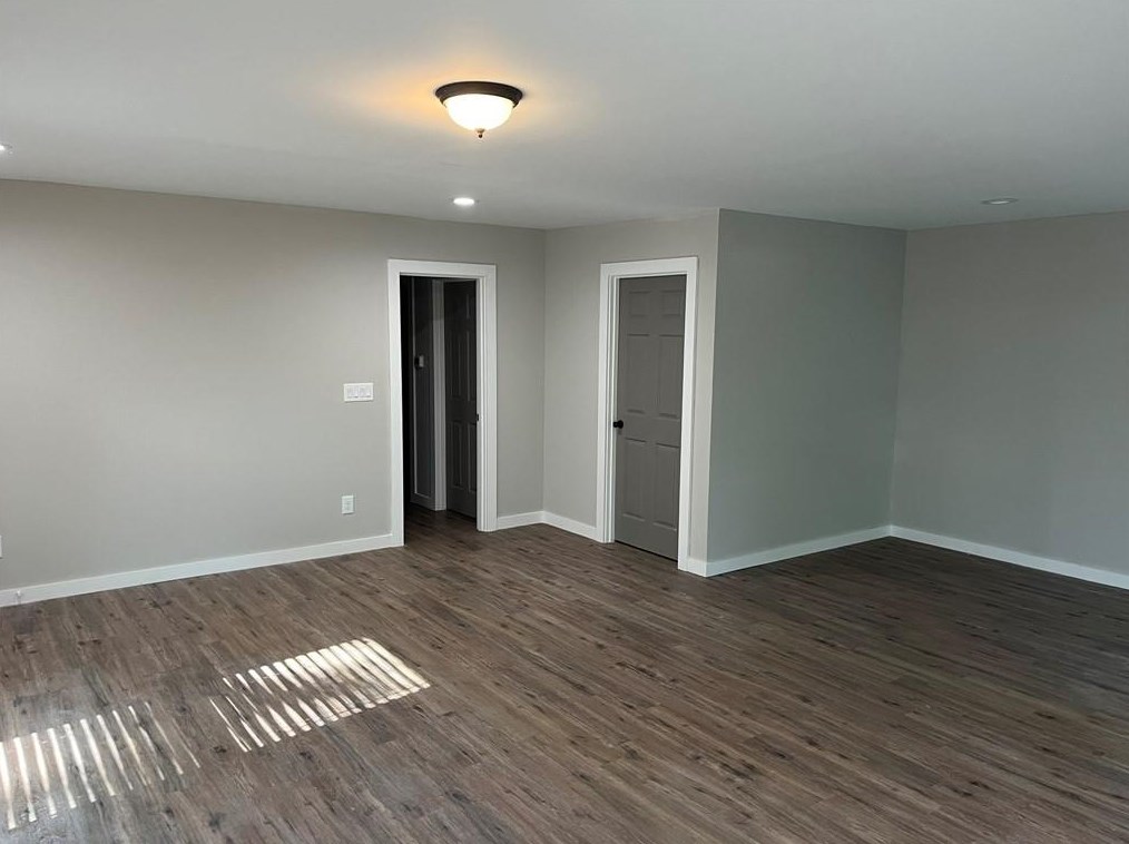 5 Evelyn Way, Atlanta GA  30318-6417 exterior