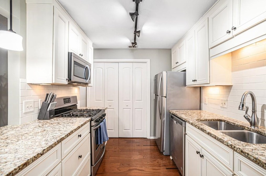 802 Gettysburg Pl, Atlanta, GA 30350-3080