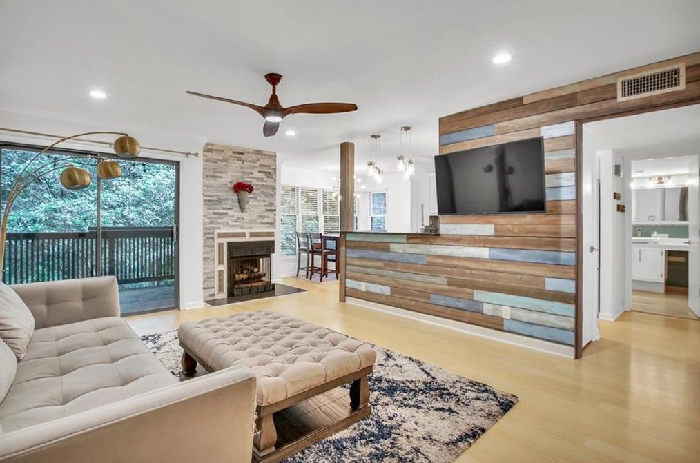 905 Garden Ct, Atlanta, GA 30328-4569
