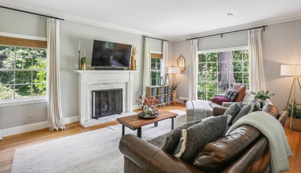 2310 Rugby Ave, Atlanta, GA 30337-1021
