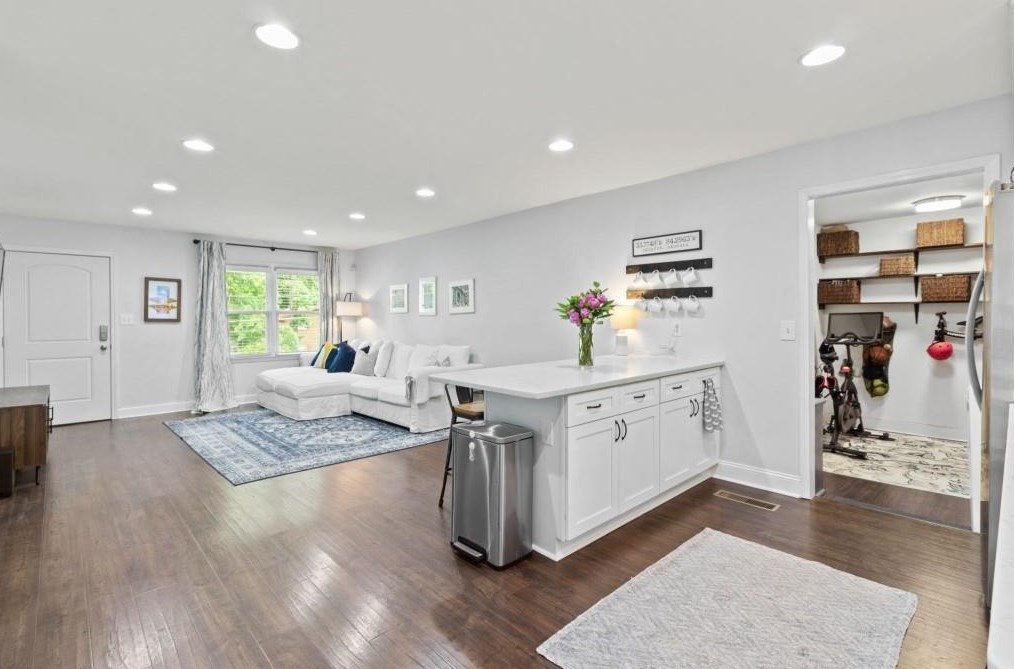 2355 Dawn Ct, Decatur GA 30032-6342 exterior