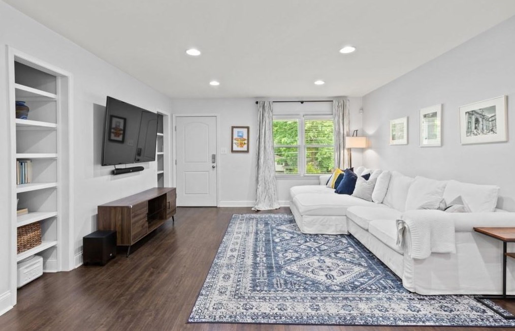 2355 Dawn Ct, Decatur GA 30032-6342 exterior