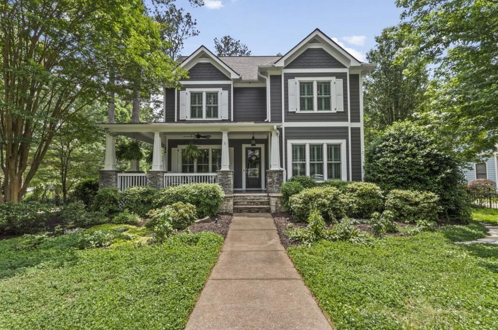3349 Harris Dr, Atlanta, GA 30337-1004