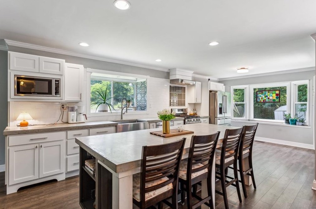 1013 Natalie Ln, Smyrna GA  30082-2022 exterior