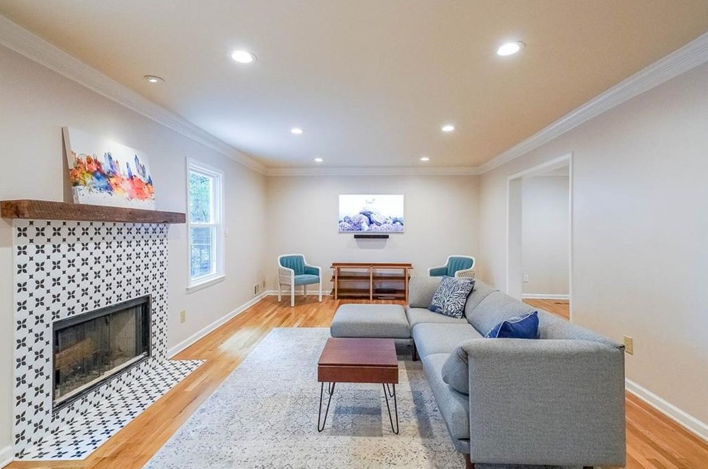 30 Sycamore Sta, Decatur GA  30030-2764 exterior