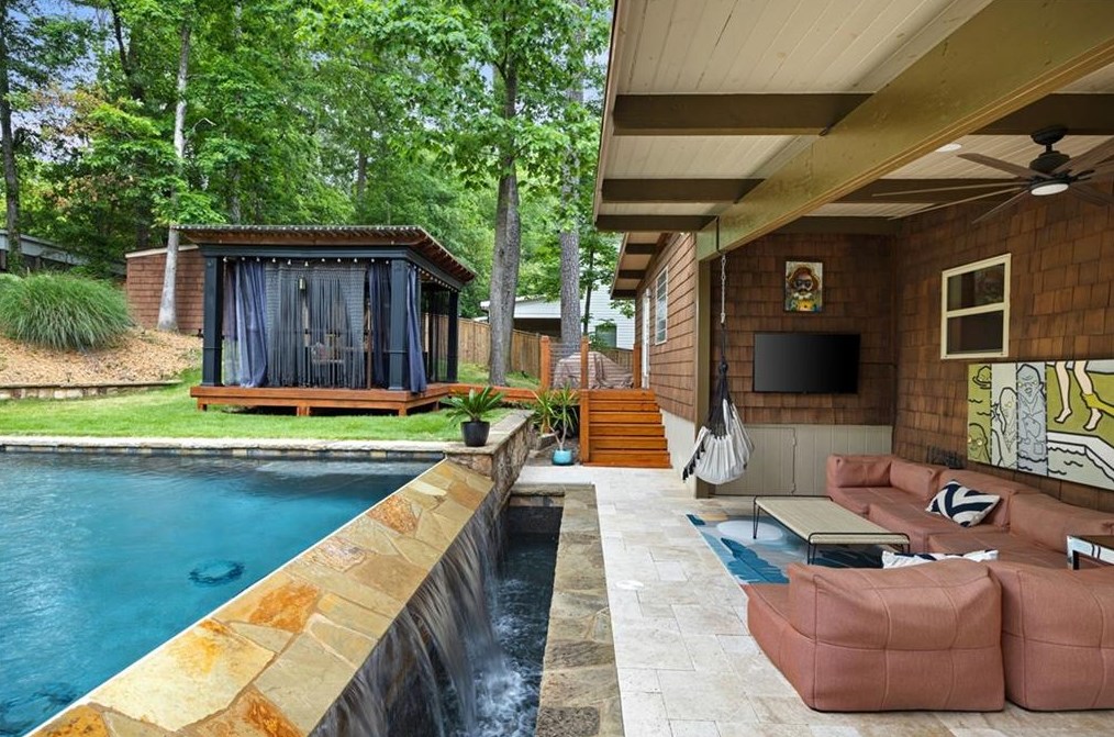 1672 Wawona Ter, Atlanta GA  exterior