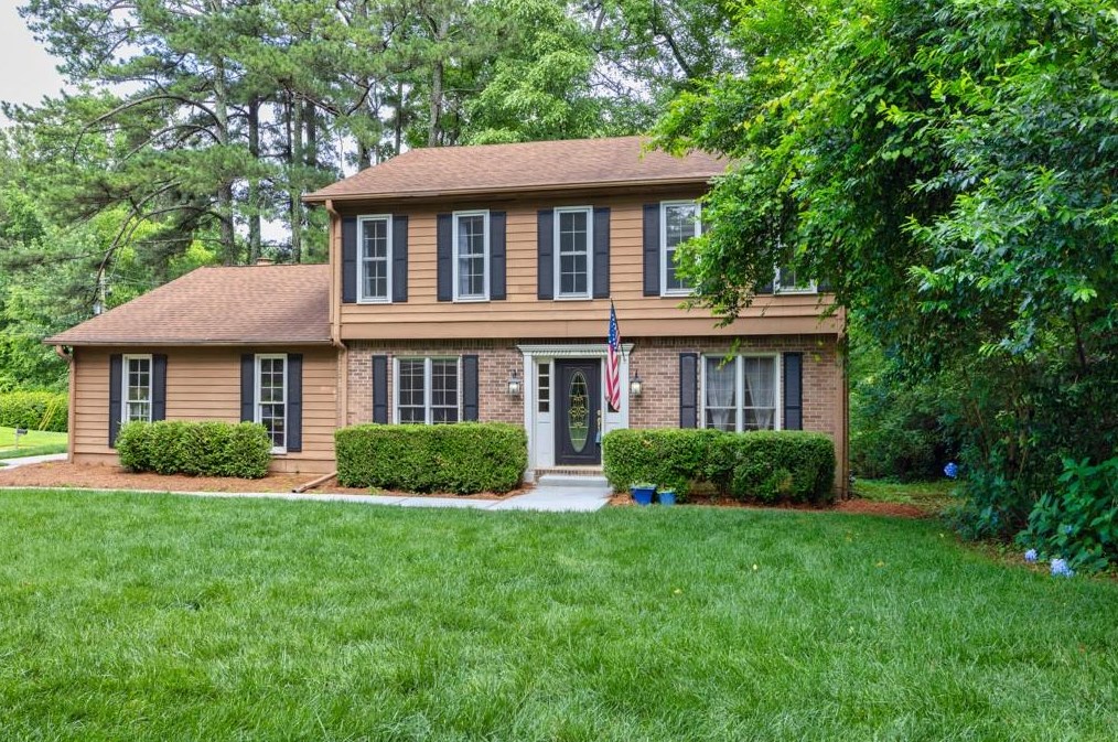 1929 Brockett Creek Ct, Tucker, GA 30084-6423