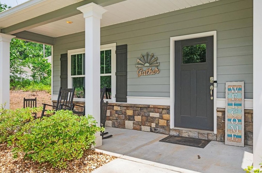 512 Clinton Dr, Temple, GA 30179-4313