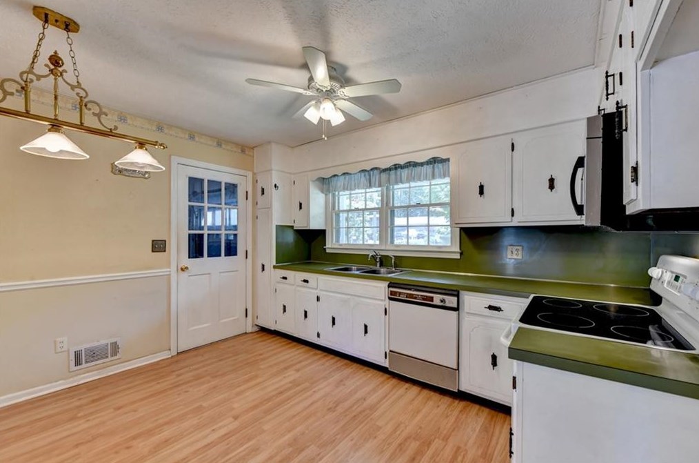 459 Karen Dr, Alpharetta, GA 30009-2117