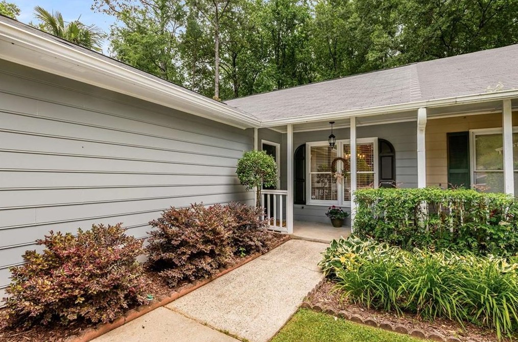 1930 Cooper Landing Dr, Smyrna GA  exterior