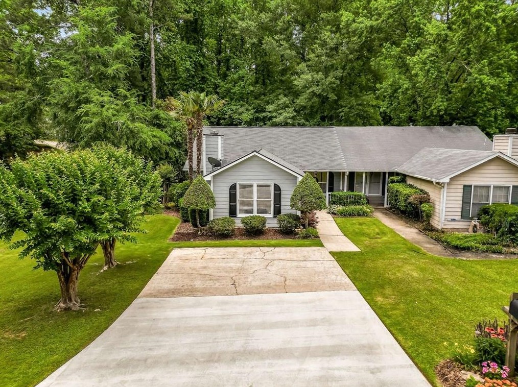 1930 Cooper Landing Dr, Smyrna GA  exterior