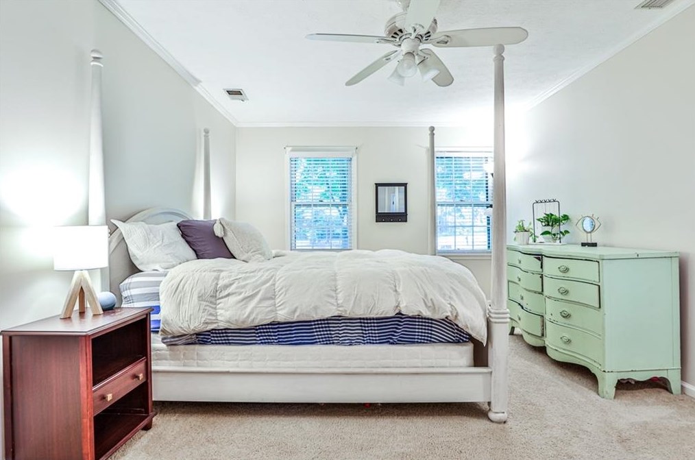 5342 Lanford Springs Ct, Lilburn GA  30047-6553 exterior
