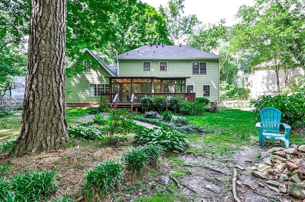 5342 Lanford Springs Ct, Lilburn GA  30047-6553 exterior