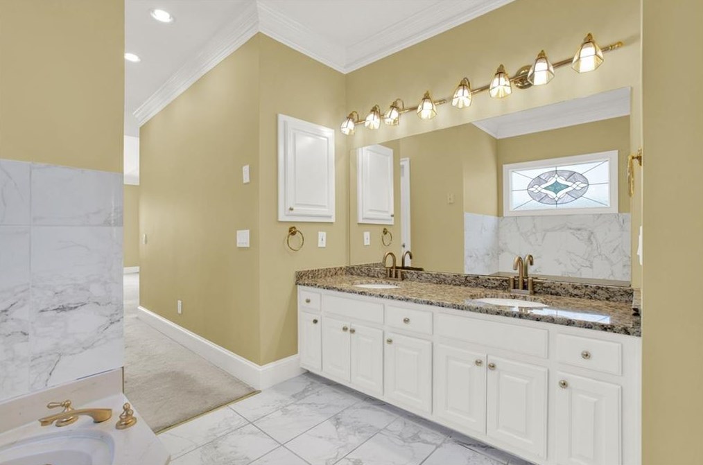 3481 Greystone Cir, Atlanta GA  30341-5854 exterior