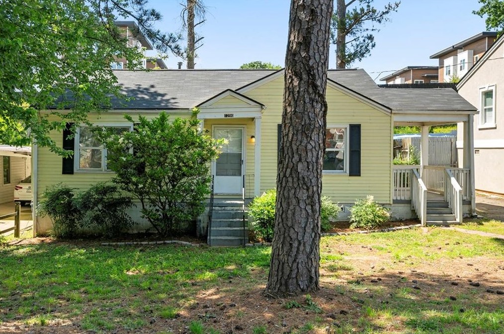 1296 Banberry Rd, Marietta, GA 30067-7702