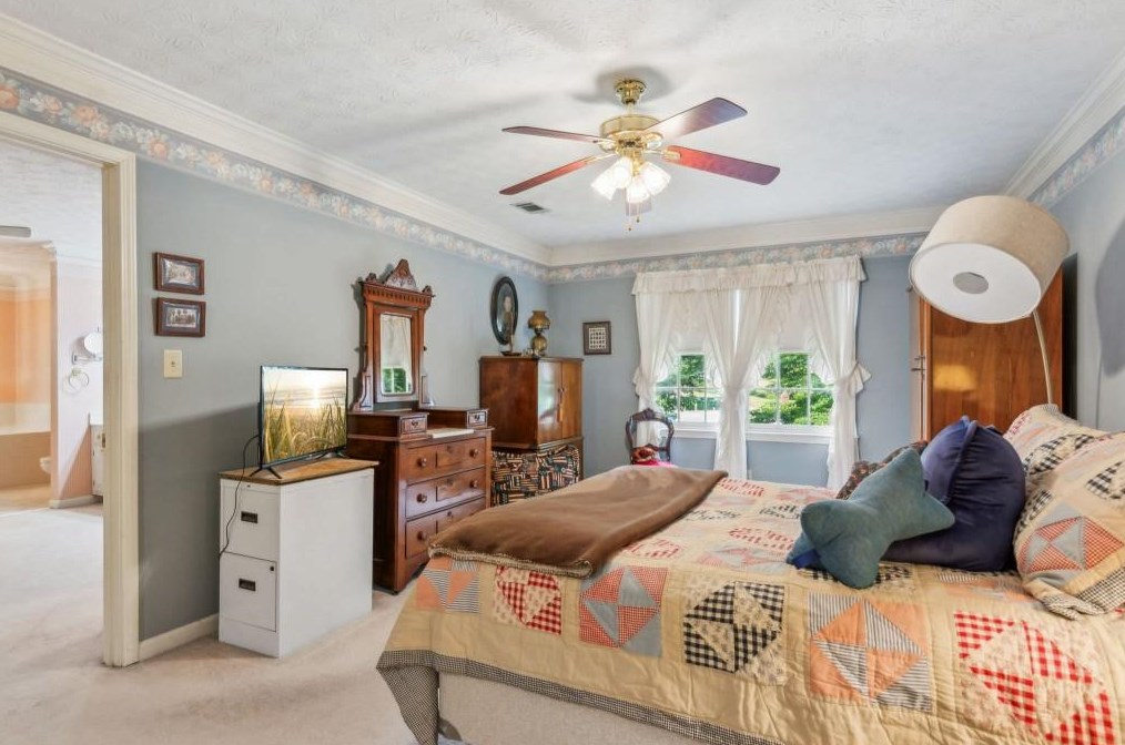 3711 Charlescrest Dr, Lawrenceville GA 30044-4858 exterior